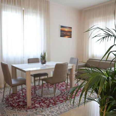 Blancohouse - Berto Luxury Rimini Centro Storico Apartment Екстериор снимка