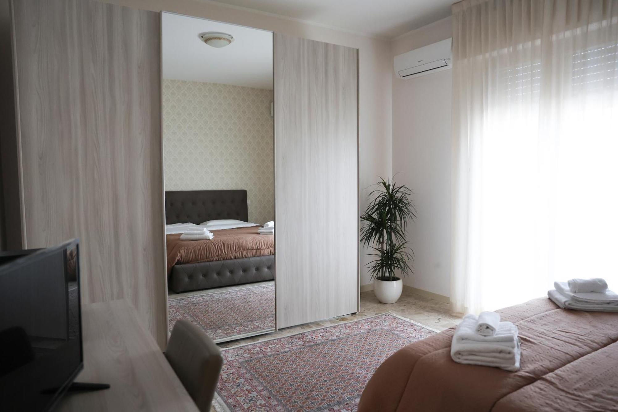 Blancohouse - Berto Luxury Rimini Centro Storico Apartment Екстериор снимка