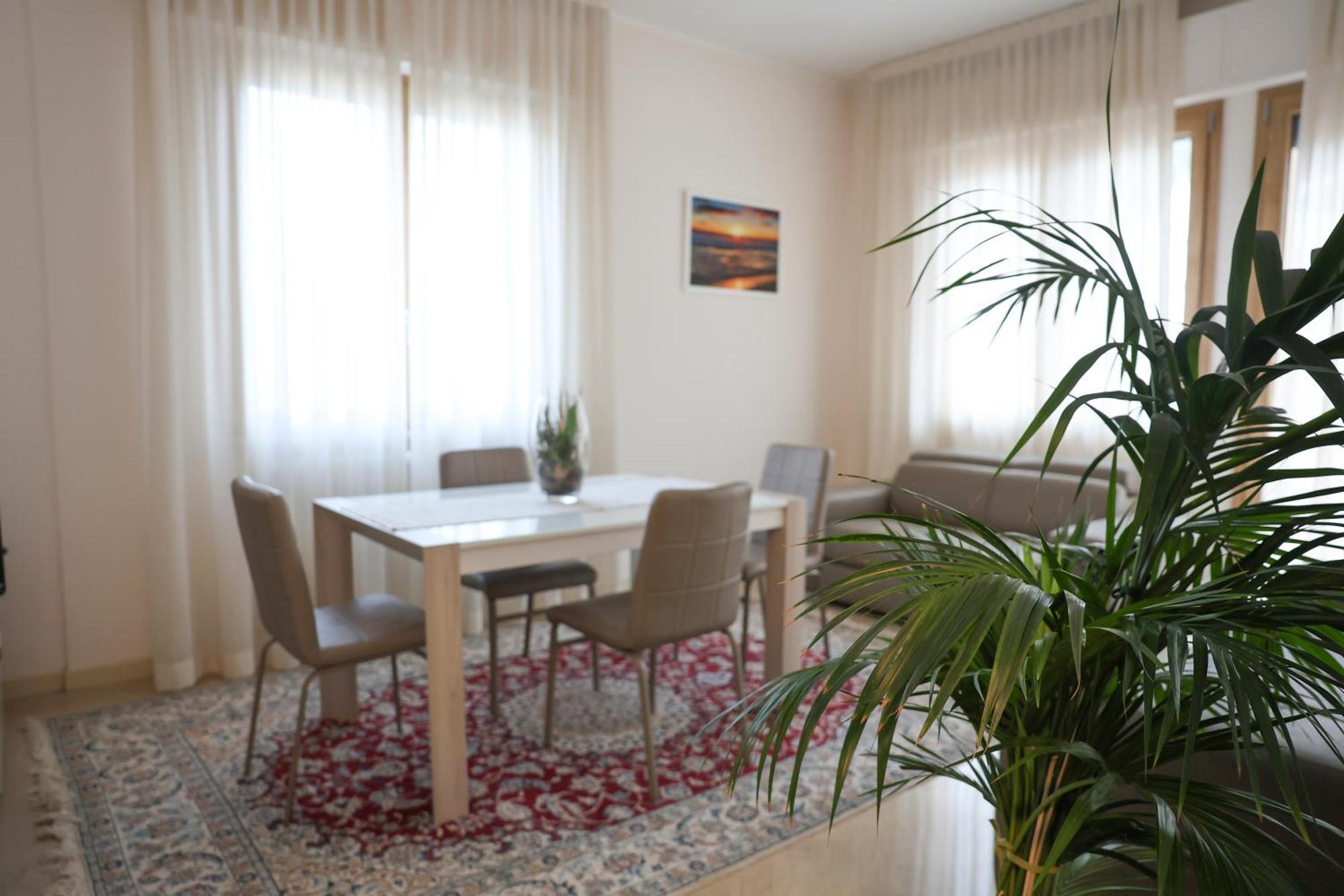 Blancohouse - Berto Luxury Rimini Centro Storico Apartment Екстериор снимка